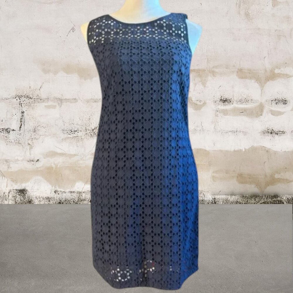 GAP Women's Navy Lace Eyelet Mini Dress Size 0 - Picture 2 of 6